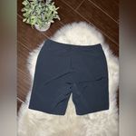 Oobe dark grey Bermuda hiking shorts sz 8 Gray Photo 4