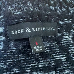 Rock & Republic  Metallic V-neck Eyelash Sweater black size small Photo 2