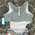 🏝️ Gorgeous Iffei One piece Swimsuit, Size Large, Beautiful Design,‎ NWT White Photo 6
