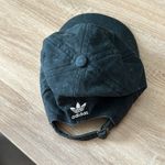 Adidas  black baseball hat Photo 2