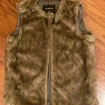 Glamsia Faux Fur Vest size Medium Photo 2