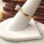 Avon Gold Plated Brilliant Solitaire Ring Size 8 Photo 2