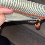 Spartina 449 leather wallet with natural linen lining. Photo 4