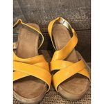 Aerology Girl Plush Yellow Wedge Sandals NEW Size 8.5 Photo 2