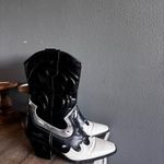 Black and white cowboy boots Size 8.5 Photo 1