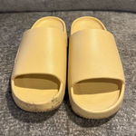 Nike Women’s  Yellow Slide Sandals Size 5 Photo 0