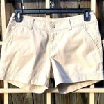 Columbia Women’s 4”  Shorts Beige 3 pockets sz 6 Photo 0