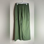 Beyond Yoga  City Chic Wide Leg Cargo Pants color palm leaf size small Photo 1