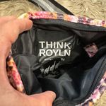 Think Royln Puffy rainbow snakeskin Bag Green Photo 1