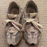 New Balance Shoes Women’s 327 Photo 1