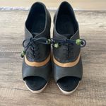 J Shoes Platform Peep Toe Size 8 Photo 1