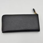 Salvatore Ferragamo -FERRAGAMO
Dark Gray Leather Zip Around Wallet Excellent condition. Photo 3