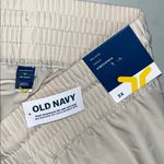Old Navy NWT Sz 3X Wishbone Beige StretchTech Mid Rise Pull On Cargo Ankle Pants Photo 2