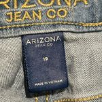 Arizona Jeans Women’s Arizona Jean‎ Co denim distressed jean shorts size 19 Photo 4