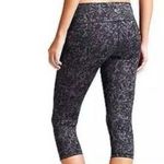 Athleta ✨ WOODLANDS CHATURANGA CAPRI✨ Photo 1