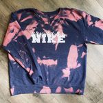 Nike Spellout Bleached Crewneck Photo 0