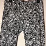 White House | Black Market Women’s Black & white paisley Capri leggings pants cotton blend medium capris Photo 1