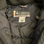 Columbia  XCO‎ Black Down Vest with Detachable Hood Photo 7