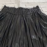 ZARA   BLK  leatherette pleated mini skirt preowned Photo 3