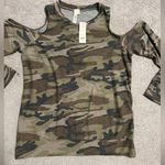 Women’s camo print shoulder cut out tee Green Size M Photo 0