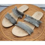 LC Lauren Conrad Lauren Conrad Women's Size 8-9 Medium Gray Two Strap Fringy Sandals Photo 6