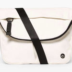 Lululemon  All Night Festival Bag Vol 5 L  in Angel Wing Photo 0
