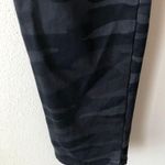 EXPRESS Camo Black Cropped Jeggings Photo 6