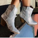 Rhinestone cowboy boots Silver Size 7.5 Photo 2