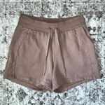 Lululemon Scuba High-Rise Short Photo 4