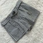 Love Tree  Women’s Paperback Shorts Size Large Photo 1