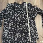 Old Navy  Women's Black and White Snowflake Pajama Set Photo 4