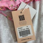 Tiger Mist BNWT  pink floral top Photo 4