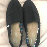 Toms Classic Black Canvas Women’s Slip Ons Photo 0