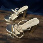 Gold Chunky Heel Size 9 Photo 1