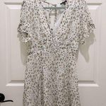 Paper Closet White Floral Plunging V Photo 0
