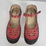 Jambu JBU by  Womens Sandals Size 7.5 Red Sahara Flat Closed Toe Leather Photo 12