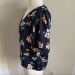 Elodie  floral short sleeve blouse size
XS. Photo 4