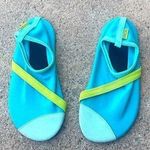Fitkicks yoga activa water shoes small Size undefined Photo 0