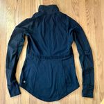 Lululemon  Run Reflect Pullover Black size 6 Running Gym Studio Power Luxtreme Photo 9