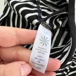 Athleta  Leggings Womens X Small Black White Stripe‎ Chatarunga Capri Crop Photo 5