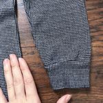 Lou & grey • houndstooth sweatshirt dress mini Signaturesoft knit black white Photo 5