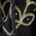 Bandolino  embroidered peasant top Photo 6