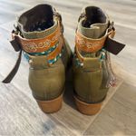 Socofy vintage bohemian ankle boots with floral embroidery side zipper Size 40 Green Photo 2
