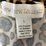 New York Laundry  leopard print long sleeve Keyhole button sleeve large Photo 3