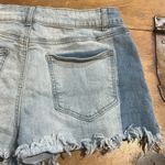 Altar'd State Woman’s Altr’d State Frayed Denim 2 Tone Shorts Size 29 Photo 4