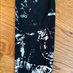 Alo Yoga  High-Waist Leggings Black White Marble Print Size M Photo 4