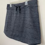 Athleta Downplay Skirt Heather Grey Knit Drawstring Mini Activewear ~ Size S Photo 2