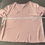 Women’s Dusty Pink V Photo 5