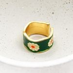 Green Enamel Flower Ring Size 8 Photo 2