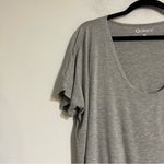 Quince  Bamboo Jersey Knit Maternity Short Sleeve V-Neck Tee Grey Size Medium Photo 2
